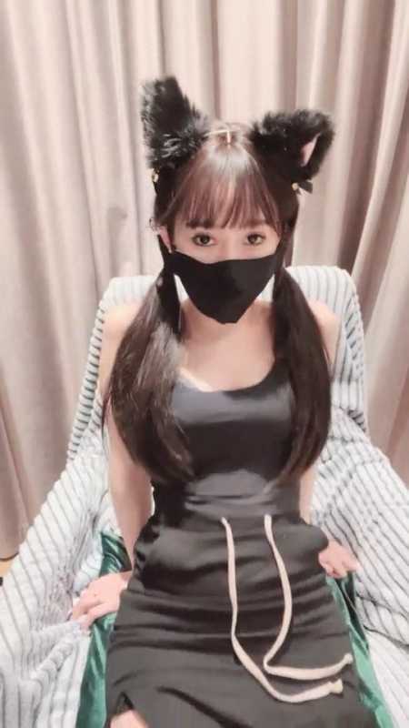 极品翘臀尤物女神 軣奯涛 密码房 [1V/2.15G]