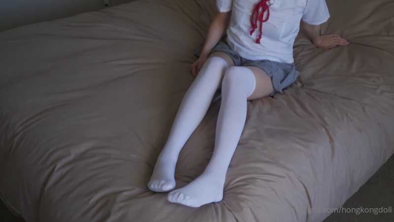 HongKongDoll (玩偶姐姐) JK装加白丝袜正片+第一视角 [2V/2.18G]