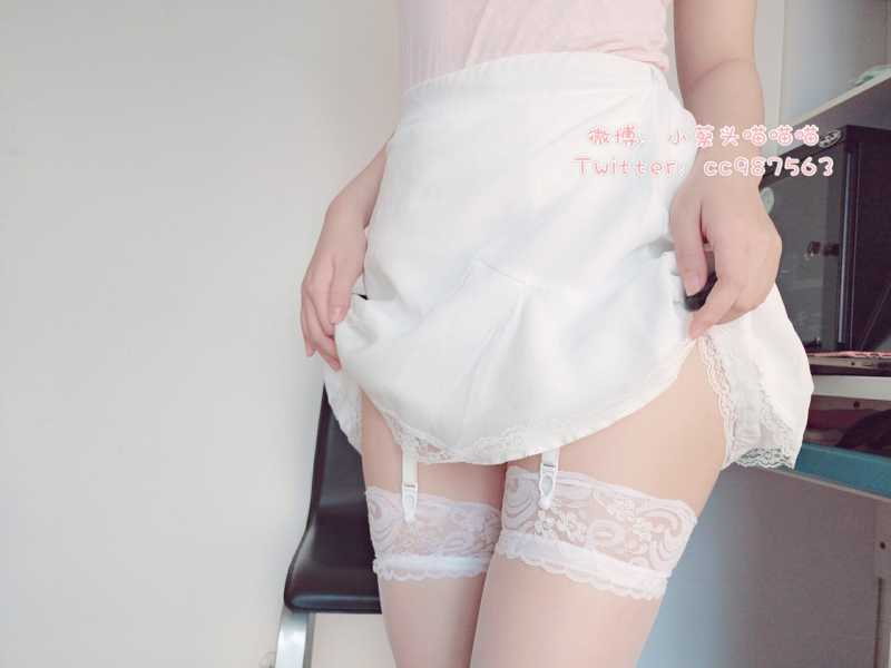 小蔡头喵喵喵 粉T白丝 [53P+1V/1.97G]