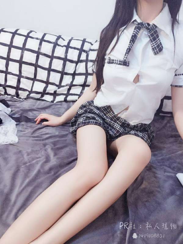 私人玩物 玩物的制服 [72P+8V/1.87G]