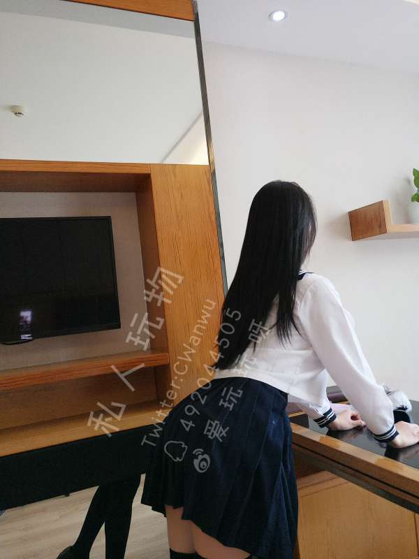 私人玩物 20.01.26作品恶魔兔兔Jk学生制服 [37P+3V/972M]