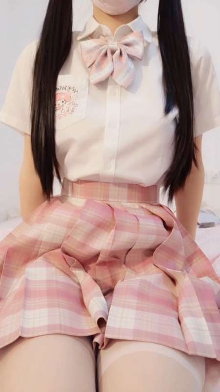 萌白酱 (一口幼桃) 粉色JK白丝 [2V/301M]