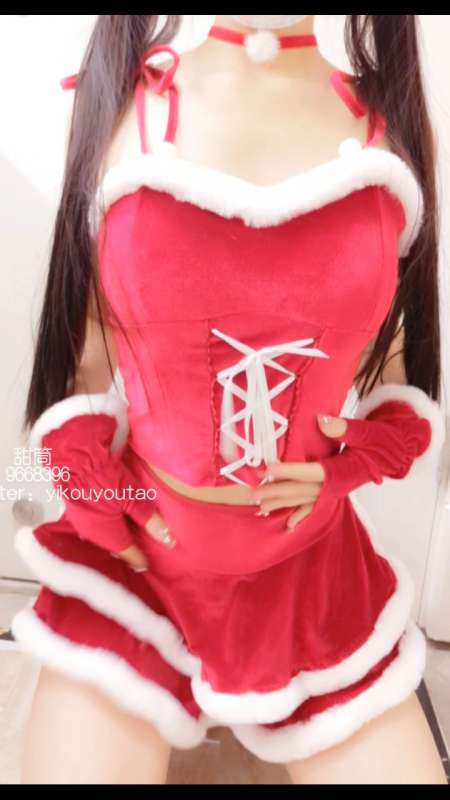 萌白酱 (一口幼桃) 圣诞特辑 [1V/1.85G]