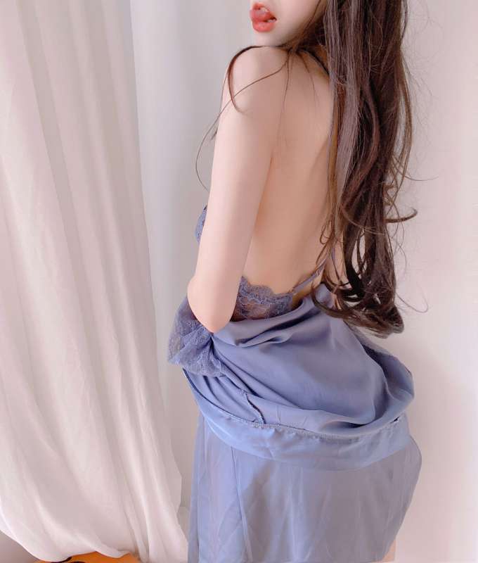 芋圆呀呀 灰色朦胧睡裙 [1V+10P/460M]