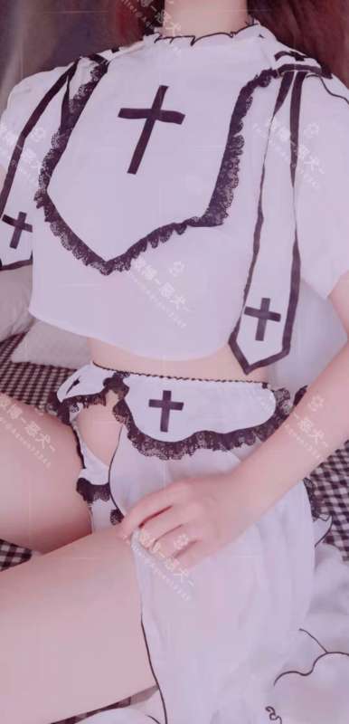 恶犬 修女套 [25P+3V/741M]