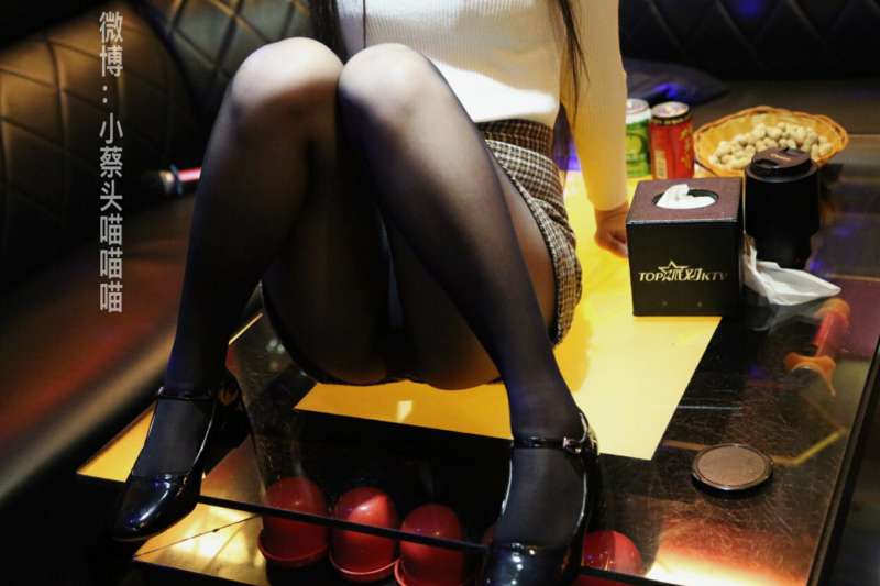 小蔡头喵喵喵 KTV的幻想物语 [61P+1V/716M]