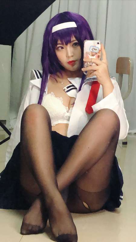 白烨 学姐校服自拍 [26V/58.5M]