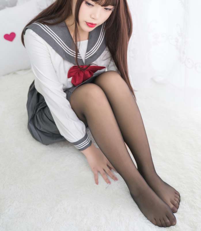 白烨 绝对足域+赠品 [76P+9V/1.47G]