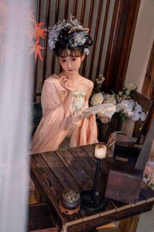 高质量coser 花音栗子(金鱼kinngyo)]碧窗梦 [61P/392M]