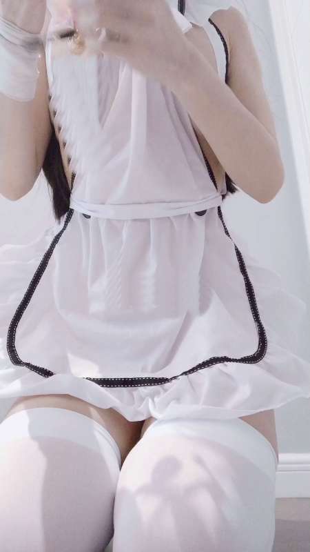 cuteli (小琳)白丝喵爪袜 [1V/2.21G]