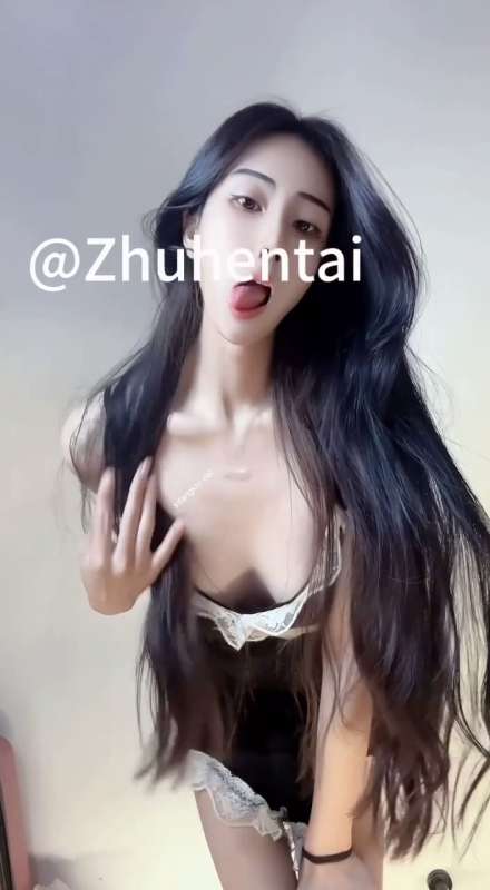 极品反差妹Anna拜金母猪定制作品合集 [6P+9V]