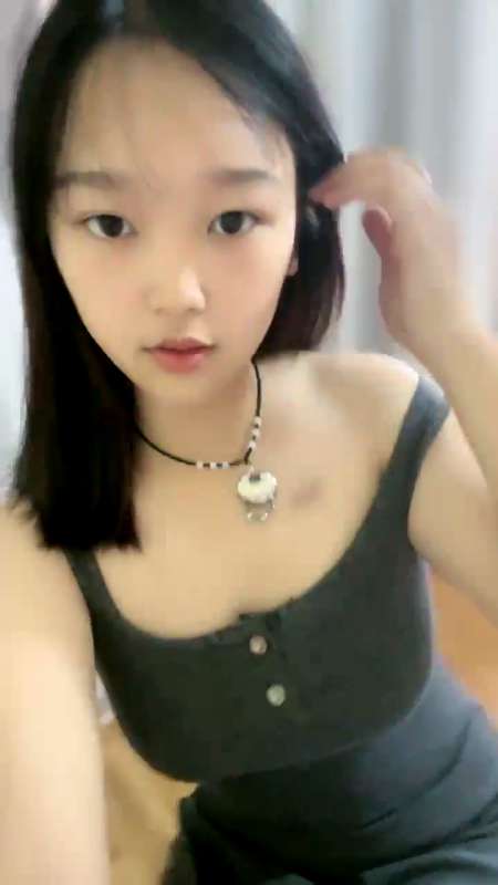 主播思思呀尺度直播秀 [11V/2.08G]