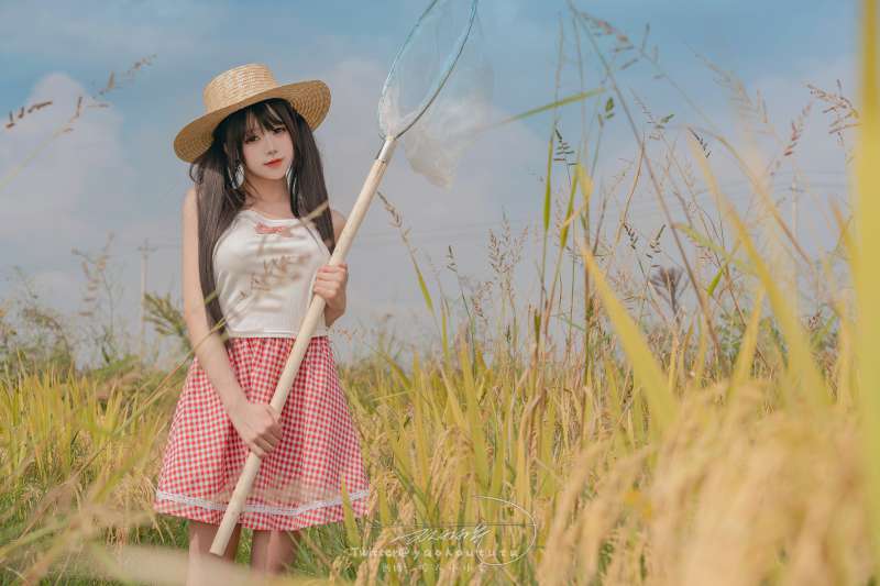 极品网红黏黏团子兔(咬一口兔娘)一月订阅作合集 [329P+5V/1.67G]