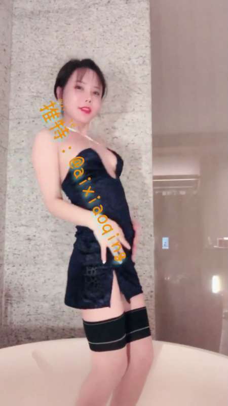 人气模特网红艾小青剧情合集 [5V/813M]