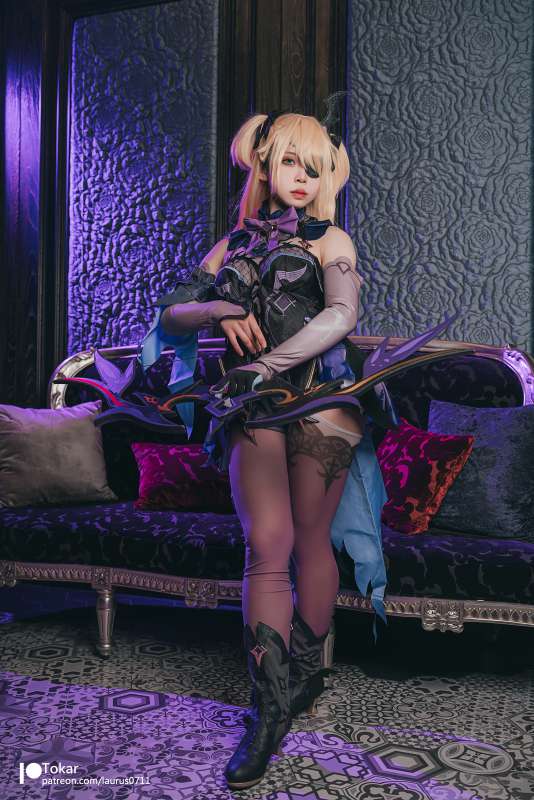 御姐气质coser浵卡Tokar四套新作合集 [42P+4V/2.41G]