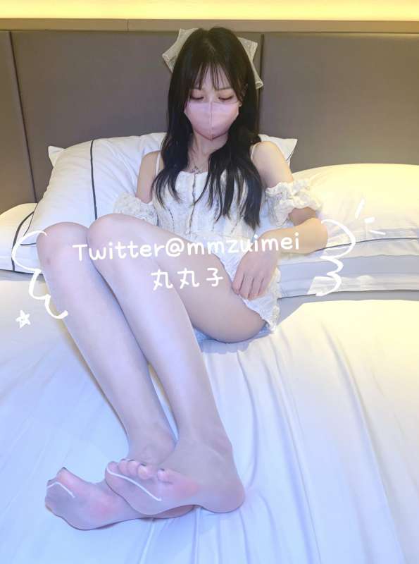 极品丝足网红丸丸子尺度作品合集第二期 [55V/2.3G]