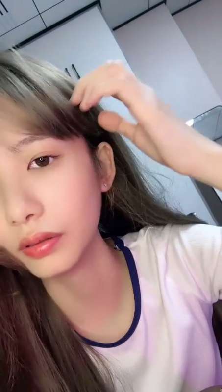 高颜值主播广州学妹直播合集 [4V/2.24G]