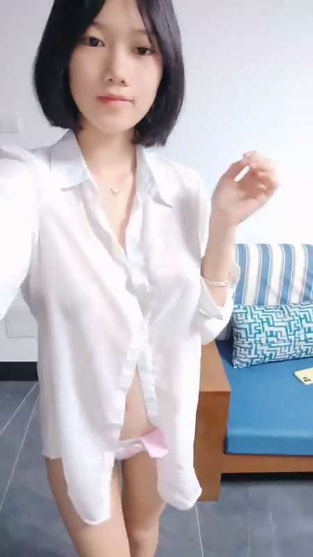 美胸主播甜甜真可爱直播合集 [2V/2G]