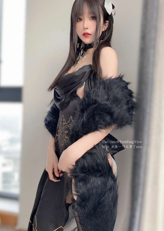 高人气coser布丁大法视图新作三套合集 [262P+11V/1.35G]