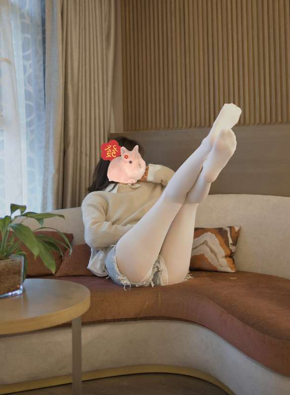 极品丝足系网红禅院熏(熏仔)写真作品七套新作合集 [237P+3V/1.48G]