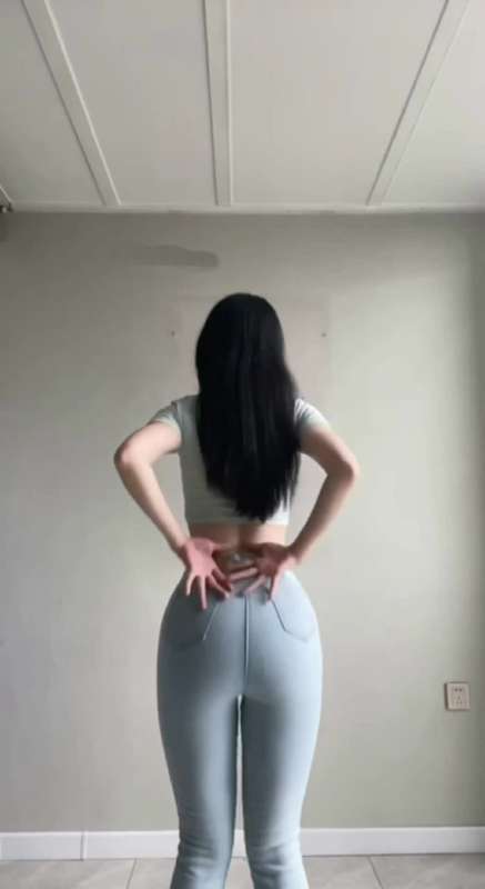 少妇舞姬六金定制舞蹈臀摇合集 [8P+31V/1.73G]