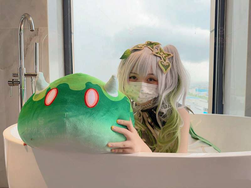 粉嫩网红软萌兔兔酱史莱姆草神瑜伽私教等三套新作 [192P+3V/1.28G]