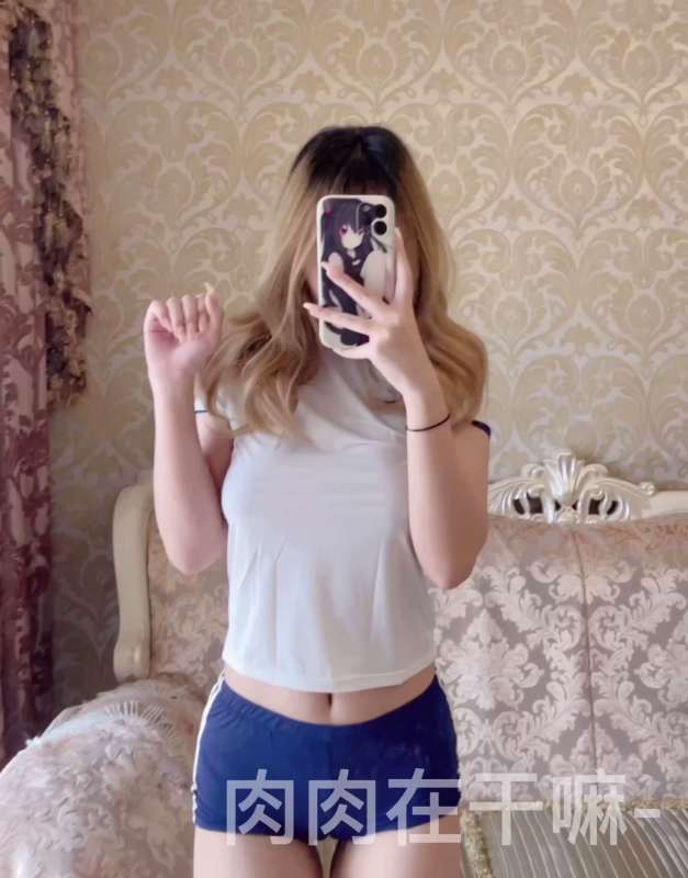 巨胸网红肉肉在干嘛会员作品五套新作合集 [66P+10V/1.88G]