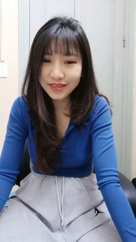 巨胸主播叫我幽梦尺度秀 [5V/2.08G]