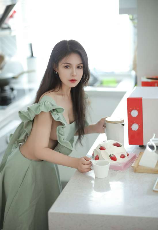 极品白虎网红桃暖酱写真作品新作十一套合集 [639P+1V/1.13G]