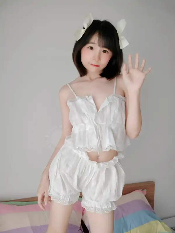 网红loliburin fansly与onlyfans视图作合集 [494P+40V/1.69G]