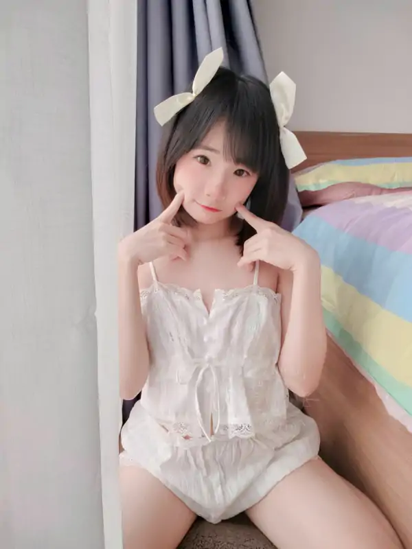 网红loliburin fansly与onlyfans视图作合集 [494P+40V/1.69G]