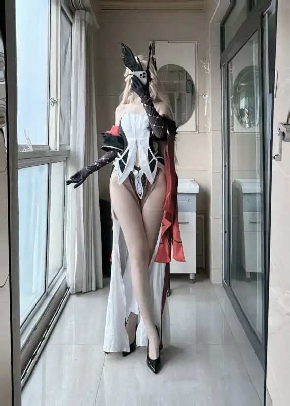 小玲(不可爱羚) 4套合集下载 [3.30GB]