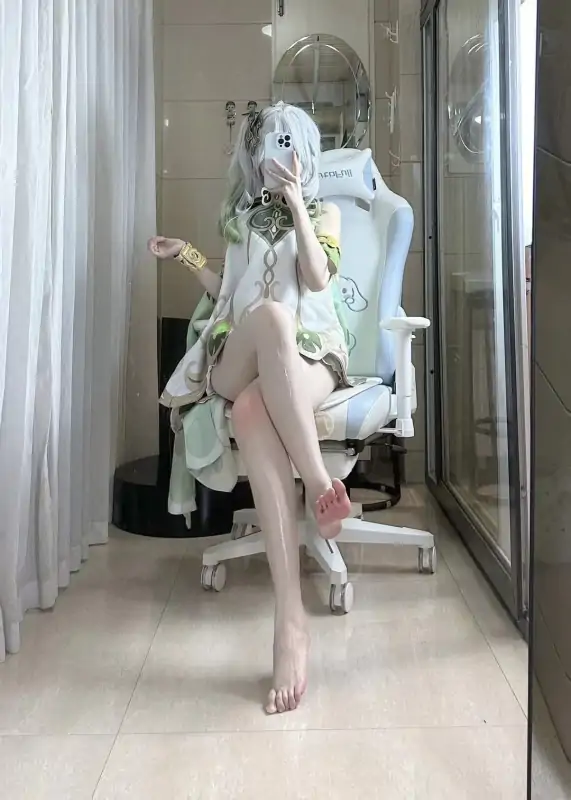 小玲(不可爱羚) 4套合集下载 [3.30GB]