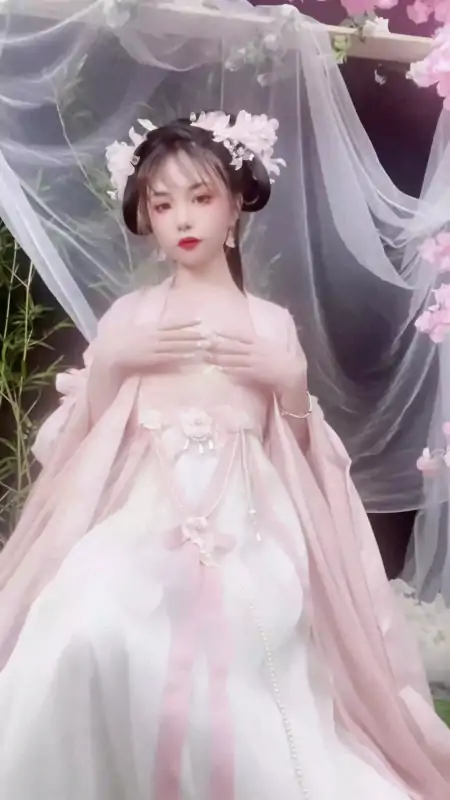 爆机少女喵小吉自拍向作品合集 [9V/904M]