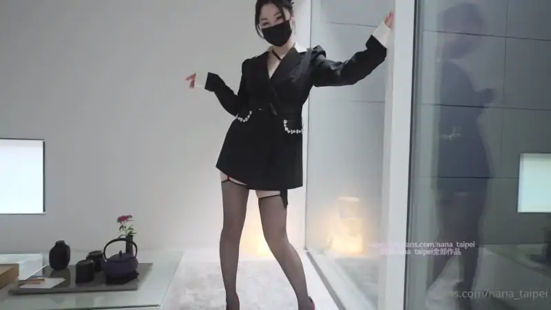 欲望女神nana_taipei新作房产经纪人完整版 [1V/987M]