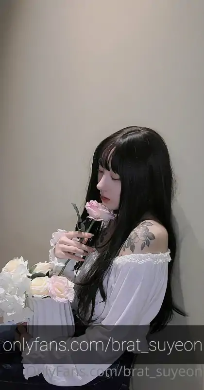 Brat Suyeon(brat_suyeon) 合集下载 [7P+14V/4.24G]