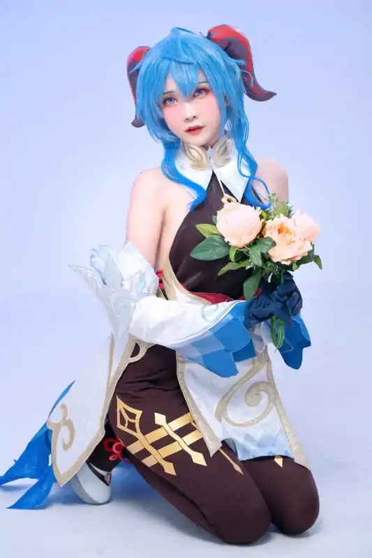 Hiino雪月(hiino_cosplay) 5套合集下载 [104P/321.99MB]