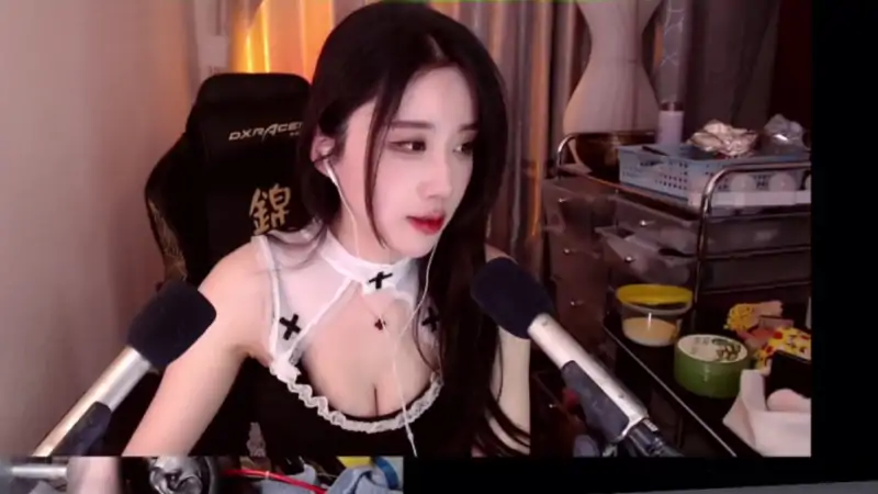 极品耳骚主播轩子巨2兔上课篇与看腿篇asmr合集 [15V/2.35G]