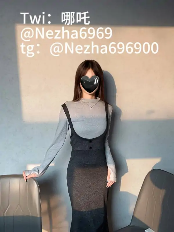 哪吒爱露出(Nezha696900) 合集下载 [184P+104V/6.64G]