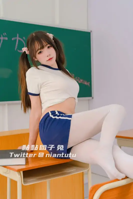 极品网红黏黏团子兔写真作品五套原版合集 [242P/2.84G]