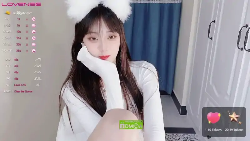 S站神颜主播ToyotuBack尺度秀 [3V/2.27G]