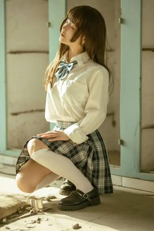 萌妹coser桃良阿宅写真作品八套合集 [368P/2.09G]