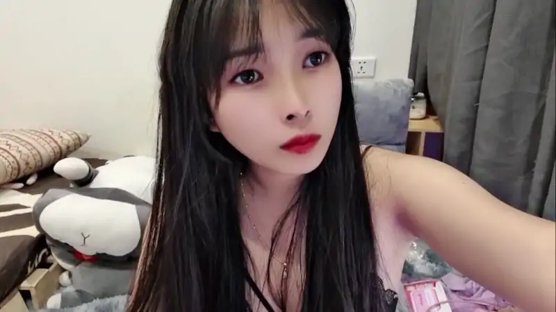 越南LOL主播Azura的游戏整活 [4V/4.51G]