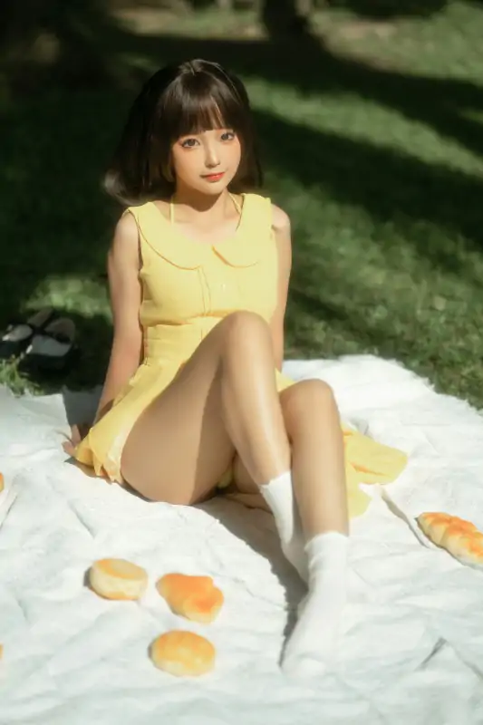 高质量coser蠢沫沫绅士版新作野餐日漫步拍摄花絮 [171P+1V/2.12G]