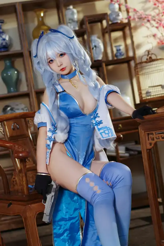 高颜值coser yuuhui玉汇(是花花)写真作品十套新作合集 [933P+9V/5.45G]