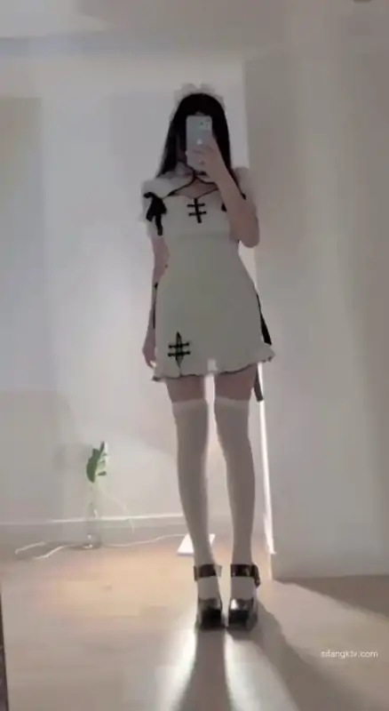 高人气网红野餐兔八月最新私拍合集 [19V/472M]