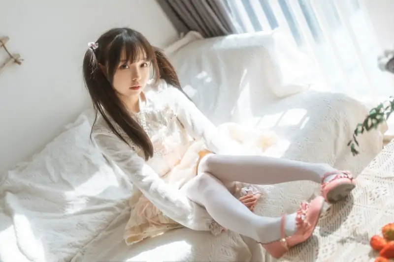 新人网红六味帝皇酱 – 草莓洛丽塔 [71P/654M]