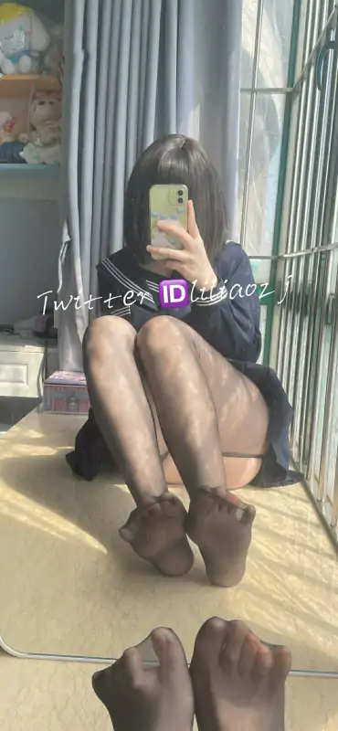 网红莉莉嗷尺度私拍视图和定制剧情片合集 [212P+24V/1.89G]