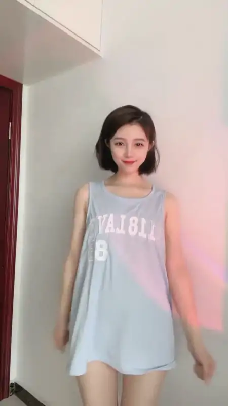 高颜值清纯主播天真尺度秀 [2V/1G]