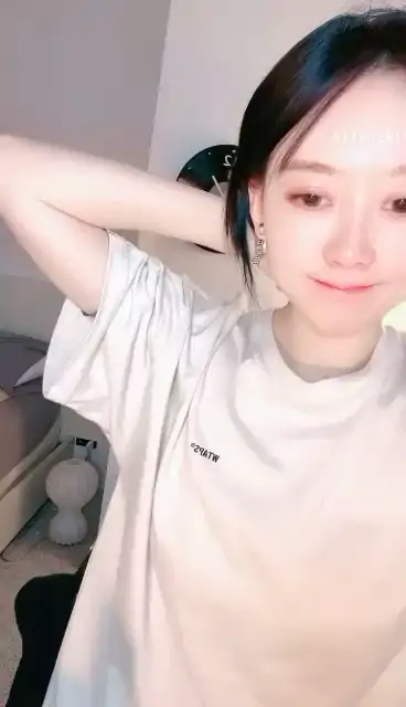 高质量女神Gaga尺度秀 [3V/2.13G]